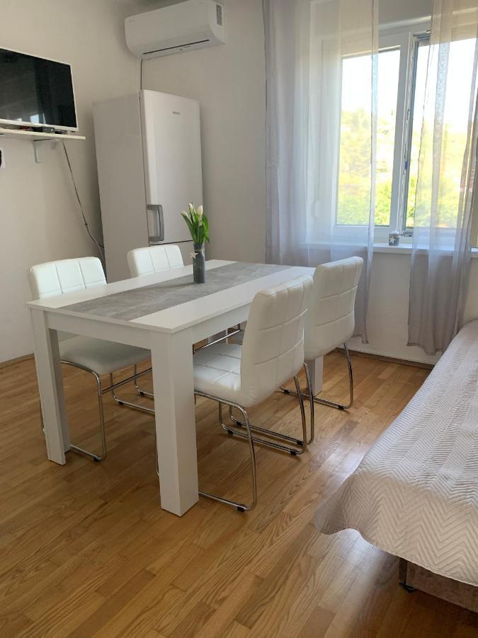 Apartmaji Amitis Portorož Exteriör bild